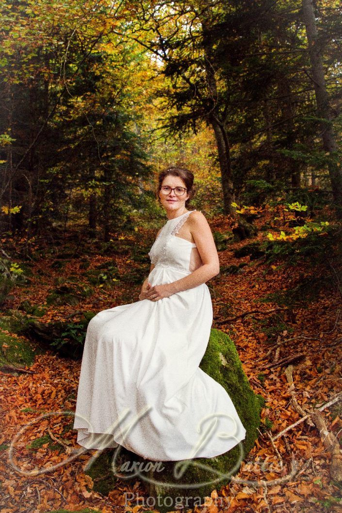 Mariage, séance couple, forêt, automne Le Chambon-sur-Lignon, Haute-Loire, Auvergne, France