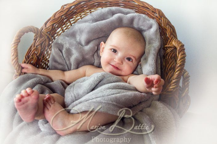 séance naissance, bébé, portrait, Saint-Julien-Du-Pinet, Haute-Loire, Auvergne