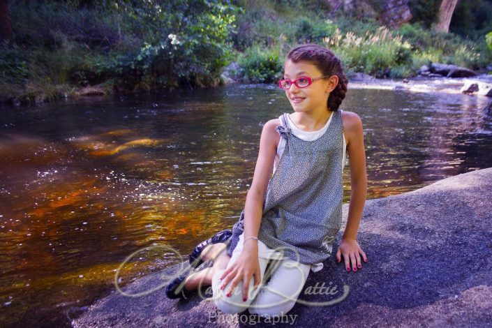 portraits, enfants, books enfants, nature, rivière Chalencon, Haute-Loire, Auvergne