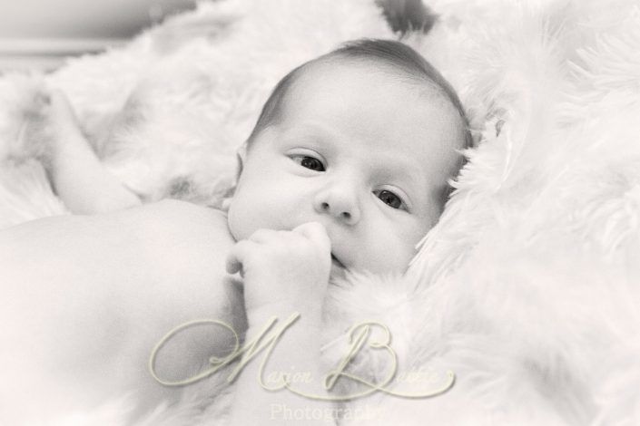 séance naissance, bébé, portrait, Saint-Julien-Chapteuil, Haute-Loire, Auvergne