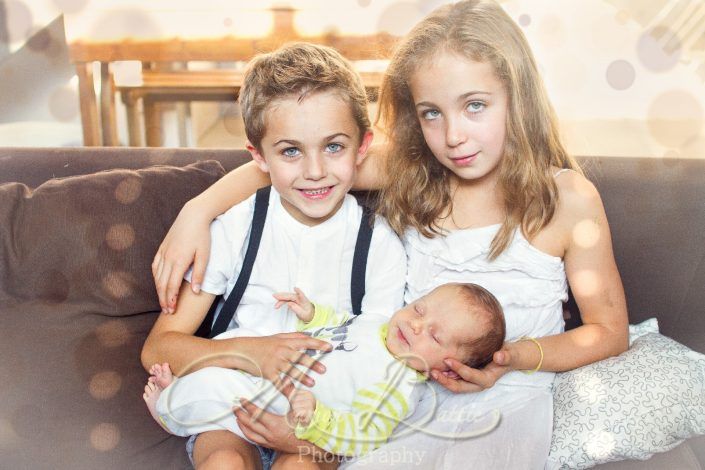 séance naissance, bébé, famille, portrait, Saint-Julien-Chapteuil, Haute-Loire, Auvergne