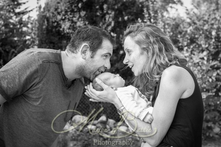 séance naissance, bébé, famille, portrait, Saint-Julien-Chapteuil, Haute-Loire, Auvergne