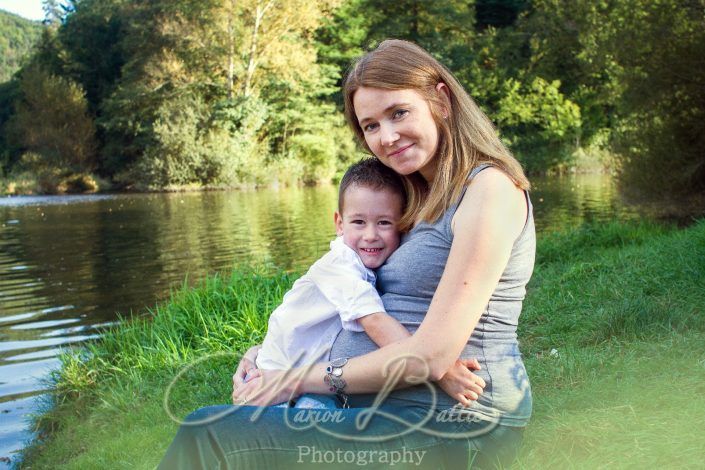 seance grossesse, ventre rond, famille, enfants, bébé, nature, Monistrol-sur-Loire, Bas-en-Basset, Haute-Loire, Auvergne