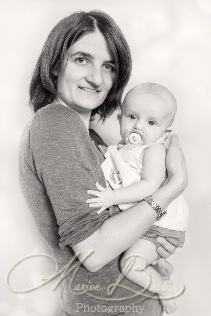 séance naissance, bébé, portrait, Saint-Julien-Du-Pinet, Haute-Loire, Auvergne