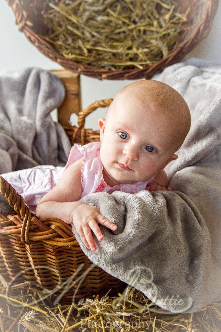 séance naissance, bébé, portrait, Saint-Julien-Du-Pinet, Haute-Loire, Auvergne