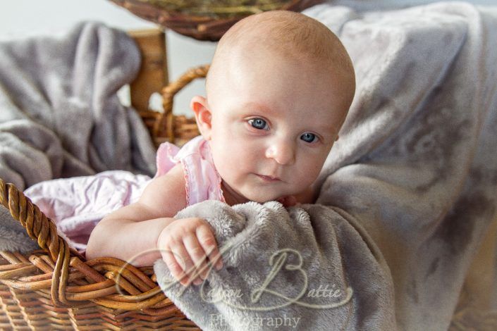 séance naissance, bébé, portrait, Saint-Julien-Du-Pinet, Haute-Loire, Auvergne