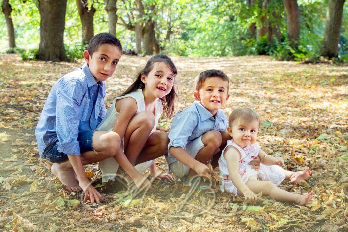 seance famille, enfants, portraits, été, St-Bonnet-Les-Oules, Loire, Rhône-Alpes