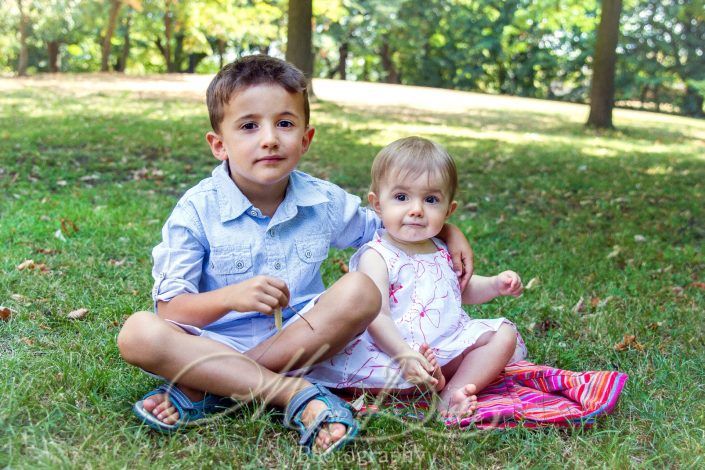 seance famille, enfants, portraits, été, St-Bonnet-Les-Oules, Loire, Rhône-Alpes