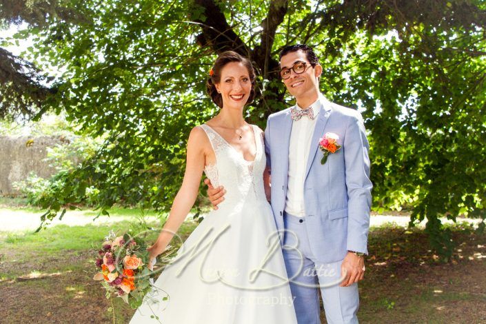 photos de couple, reportage mariage, mariée, marié, nature, reportage de mariage, chateau, chateau de Chazelles, Saint-André-en-Chalencon, Haute-Loire
