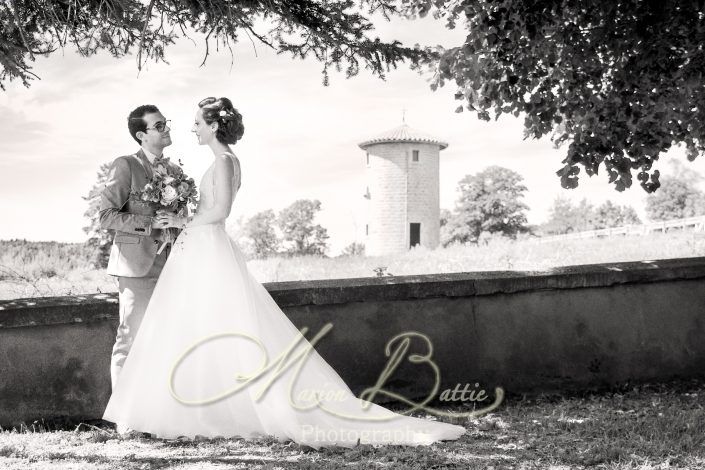 photos de couple, reportage mariage, mariée, marié, nature, reportage de mariage, chateau, chateau de Chazelles, Saint-André-en-Chalencon, Haute-Loire