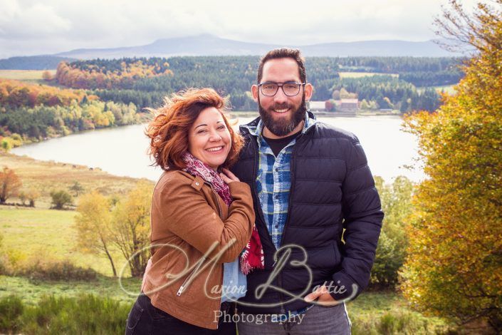 Noces de coton, mariage, anniversaire de mariage, automne, séance couple, couple, lac, Haute-Loire, Saint-Front